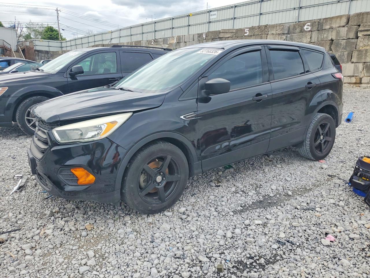 Salvage Ford Escape Image