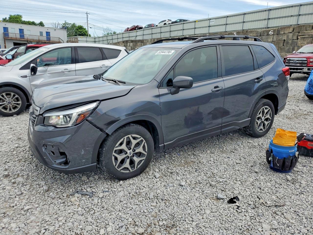Salvage Subaru Forester Image