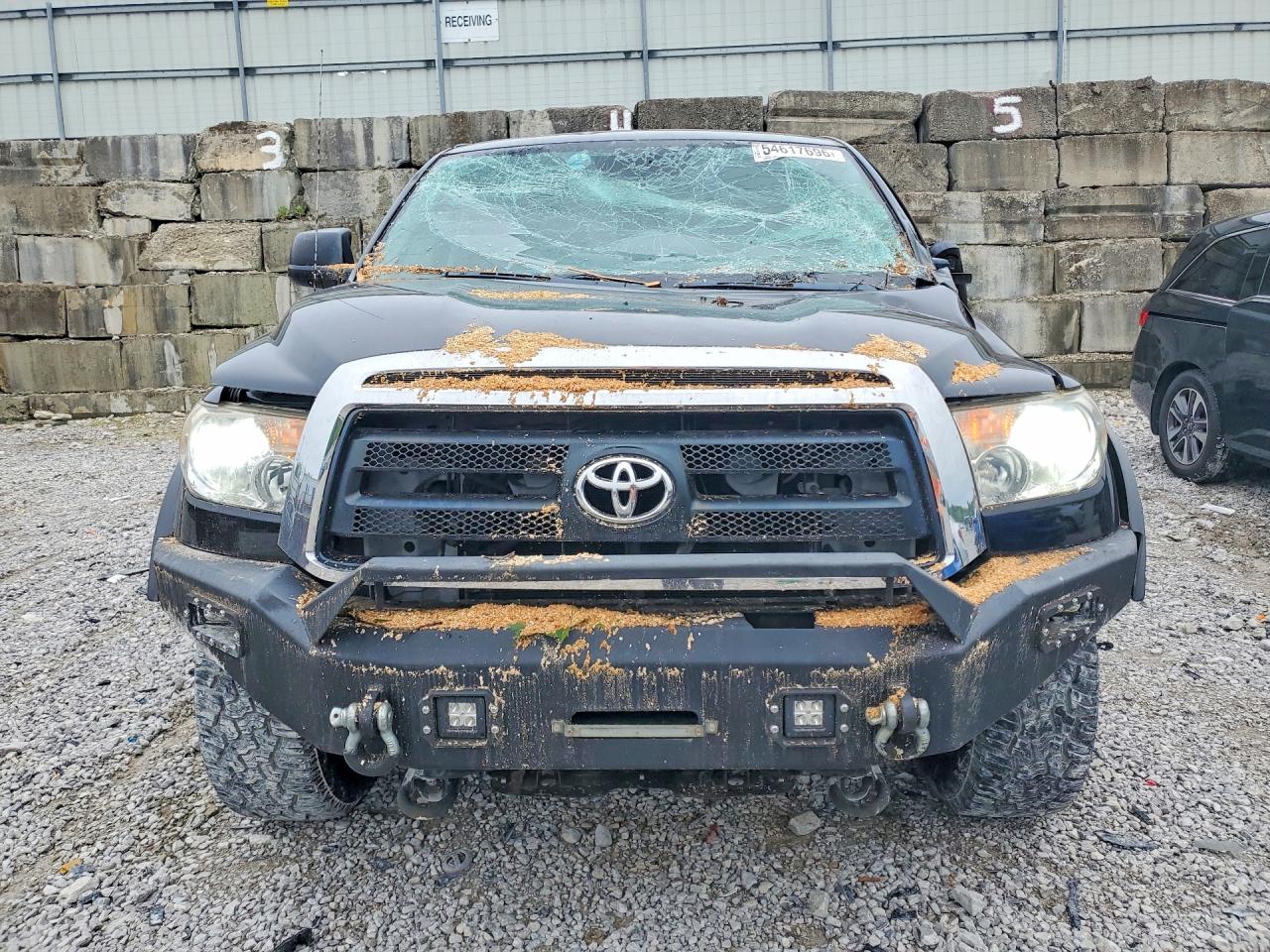 Toyota Tundra Crewmax Sr5