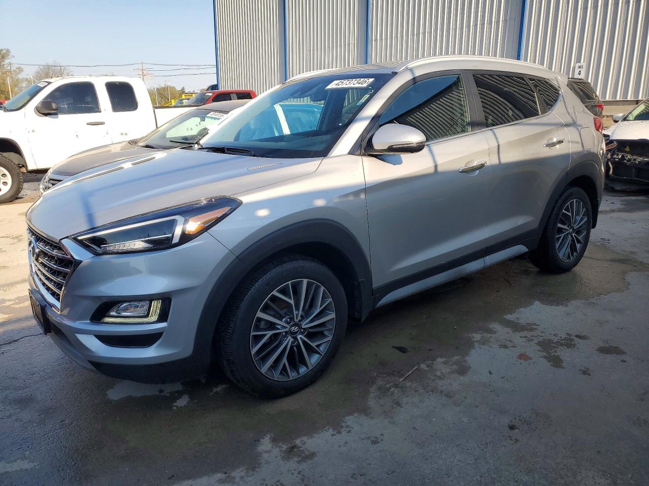 Salvage Hyundai TUCSON Image