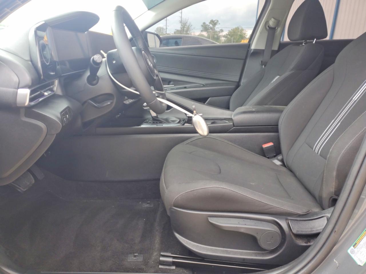 Hyundai ELANTRA Sel