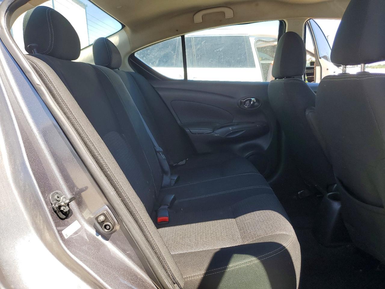 Nissan Versa Sv