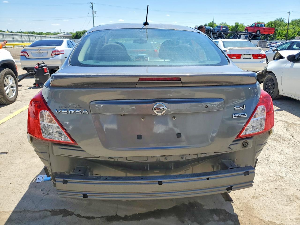 Nissan Versa Sv