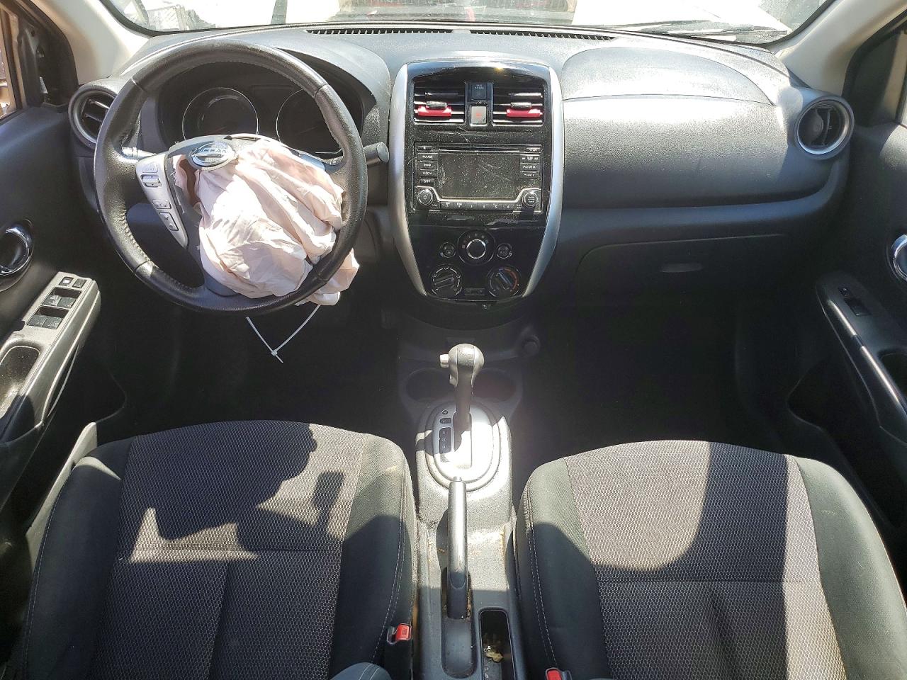 Nissan Versa Sv