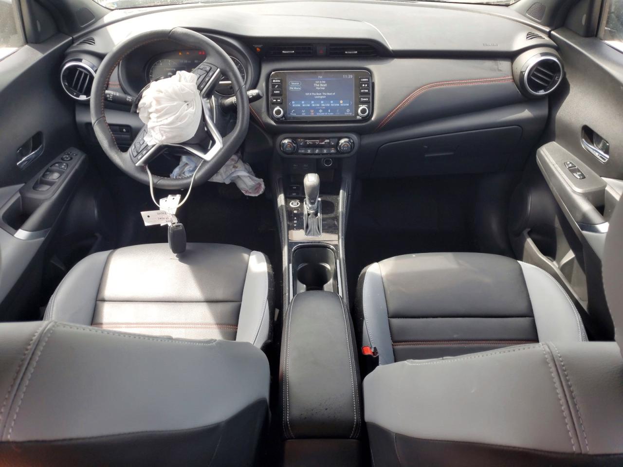Nissan Kicks Sr
