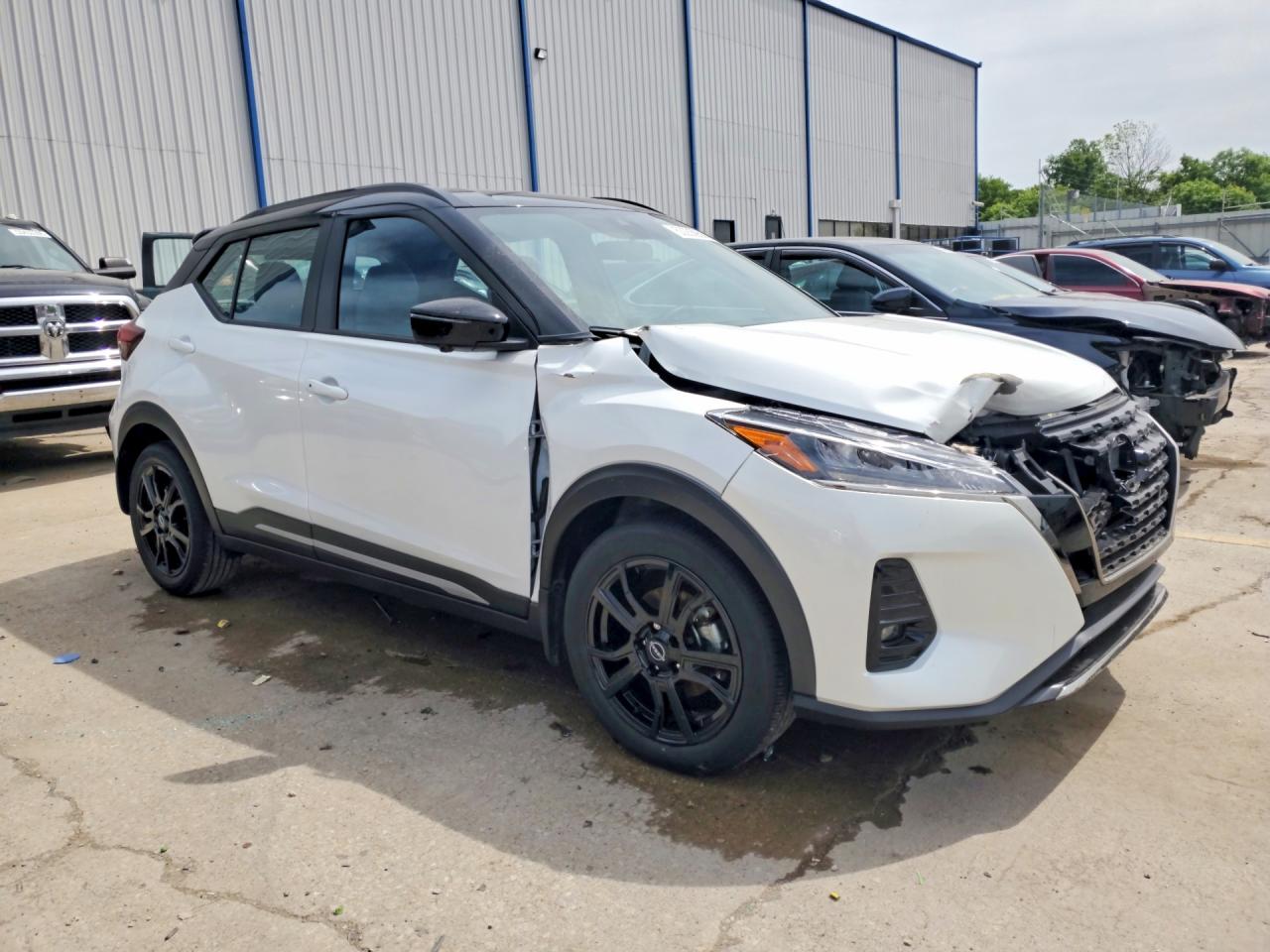 Nissan Kicks Sr