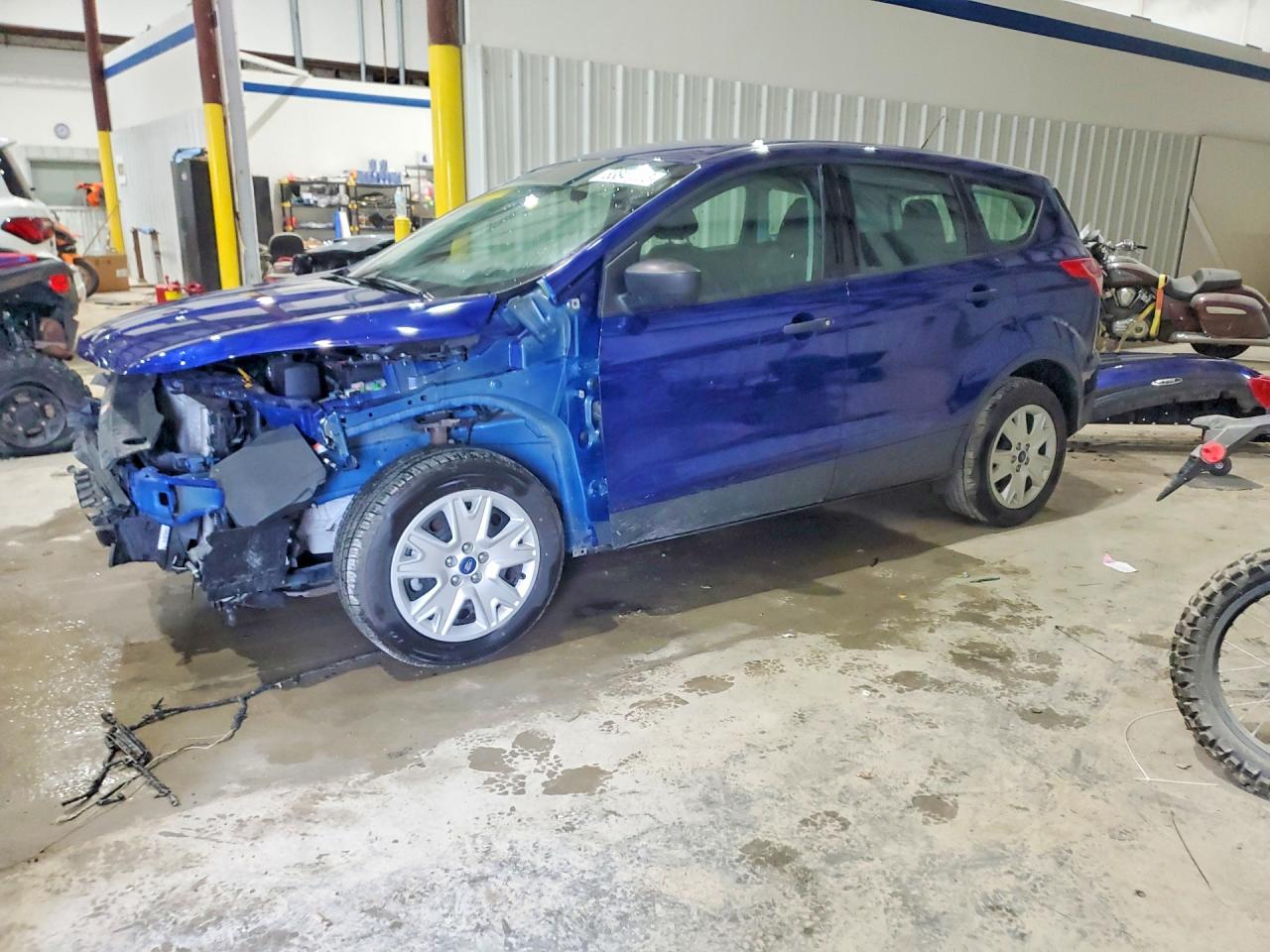 Salvage Ford Escape Image