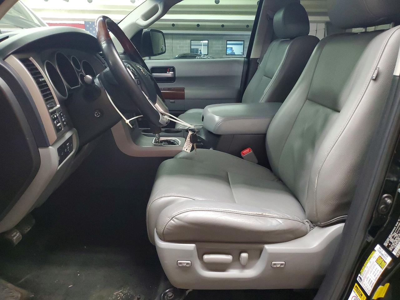 Toyota Sequoia Platinum