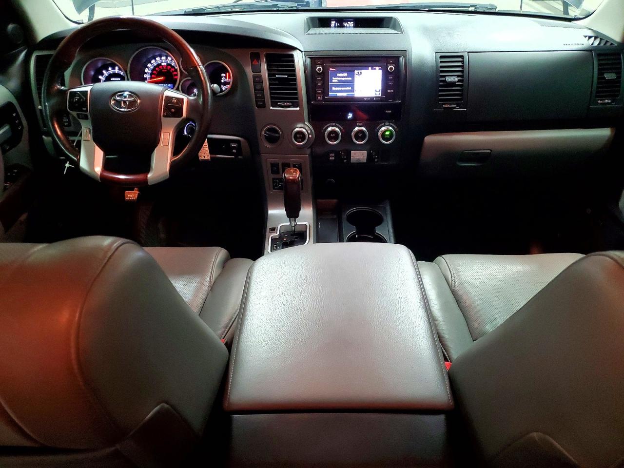 Toyota Sequoia Platinum