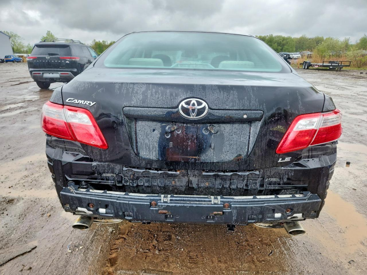 Toyota Camry Le V6