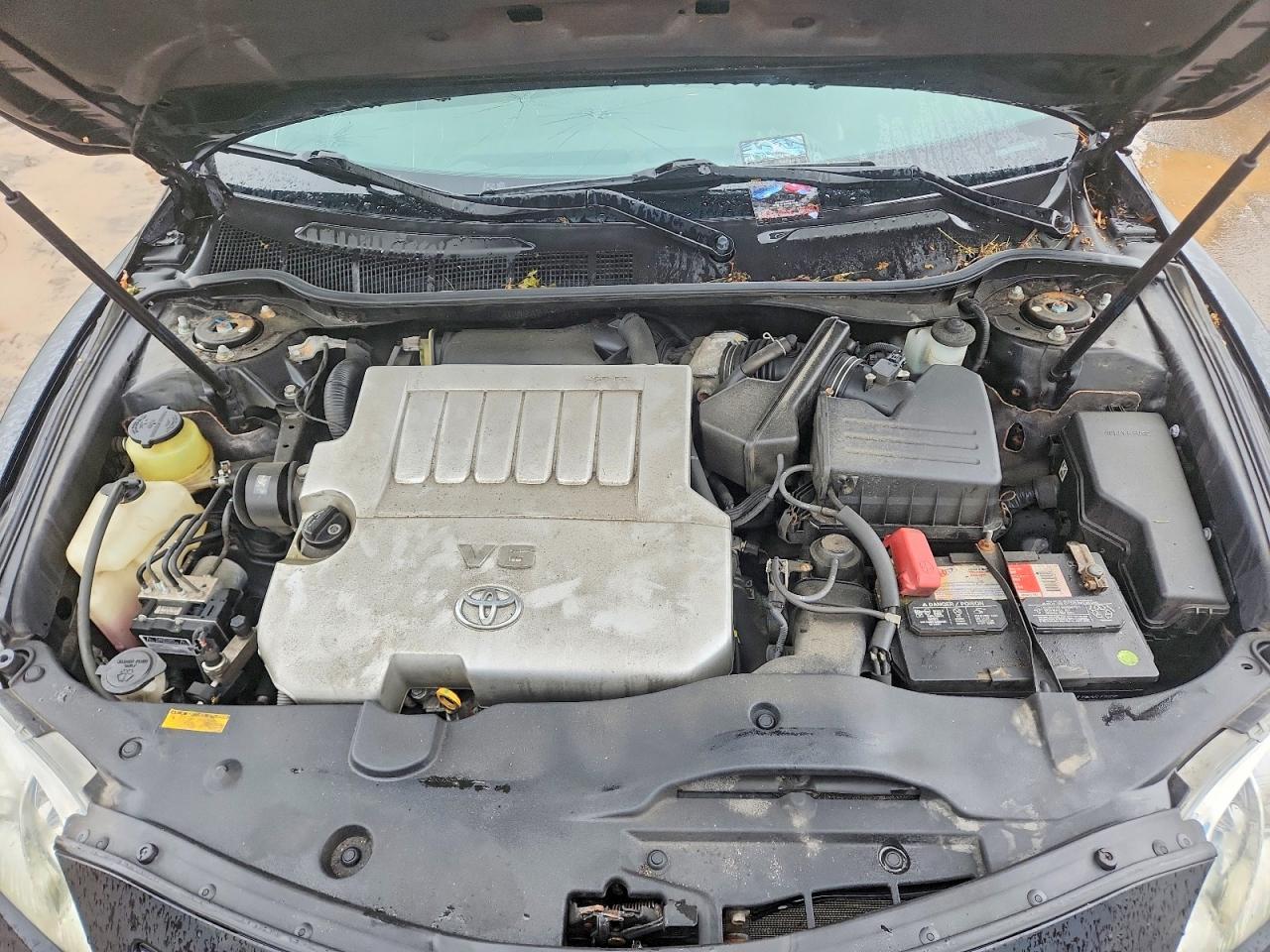 Toyota Camry Le V6