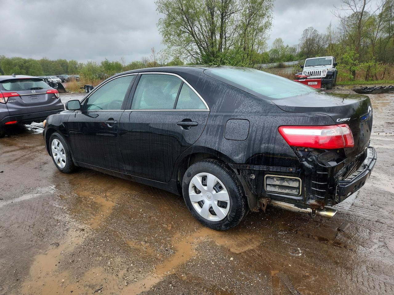 Toyota Camry Le V6