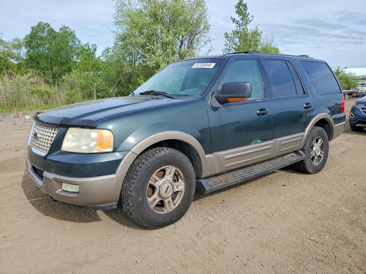 Salvage Ford Expedition Image