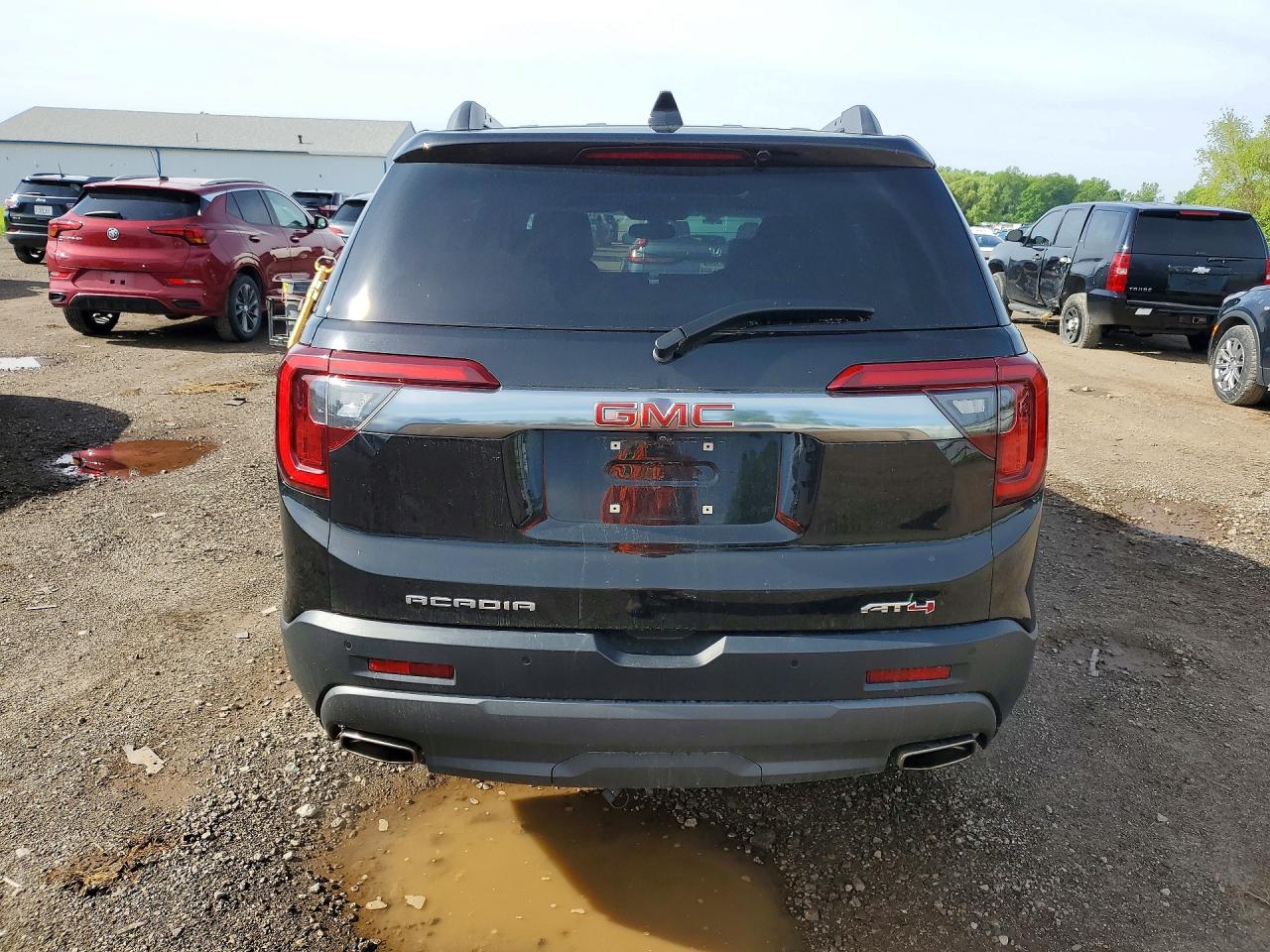 GMC Acadia At4