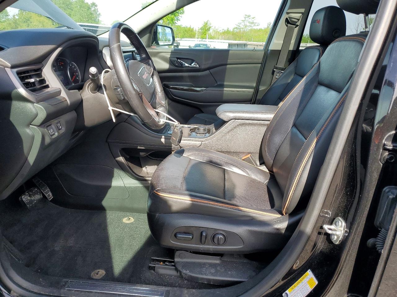 GMC Acadia At4