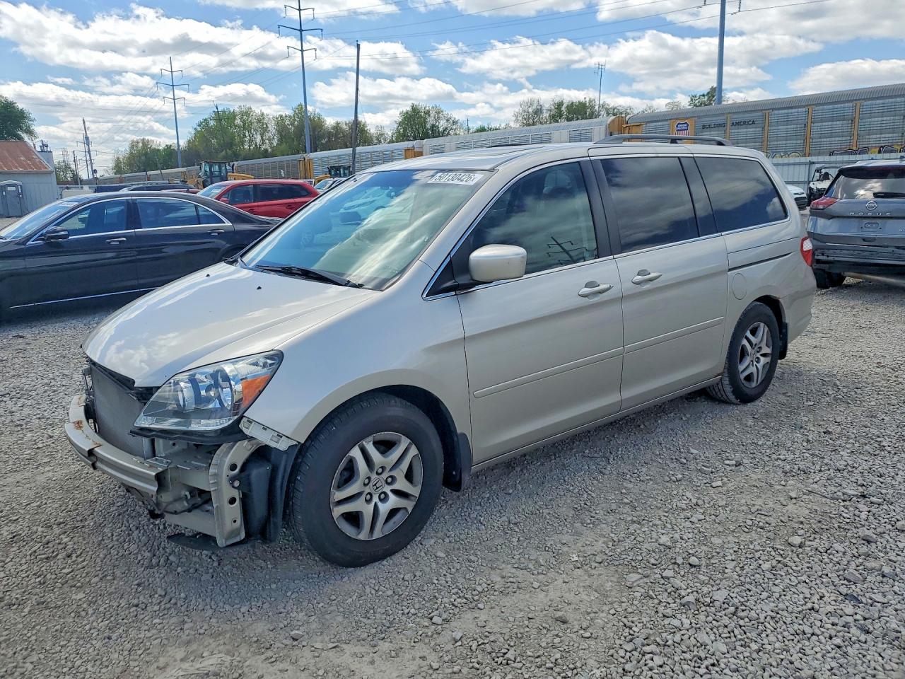 Salvage Honda Odyssey Image