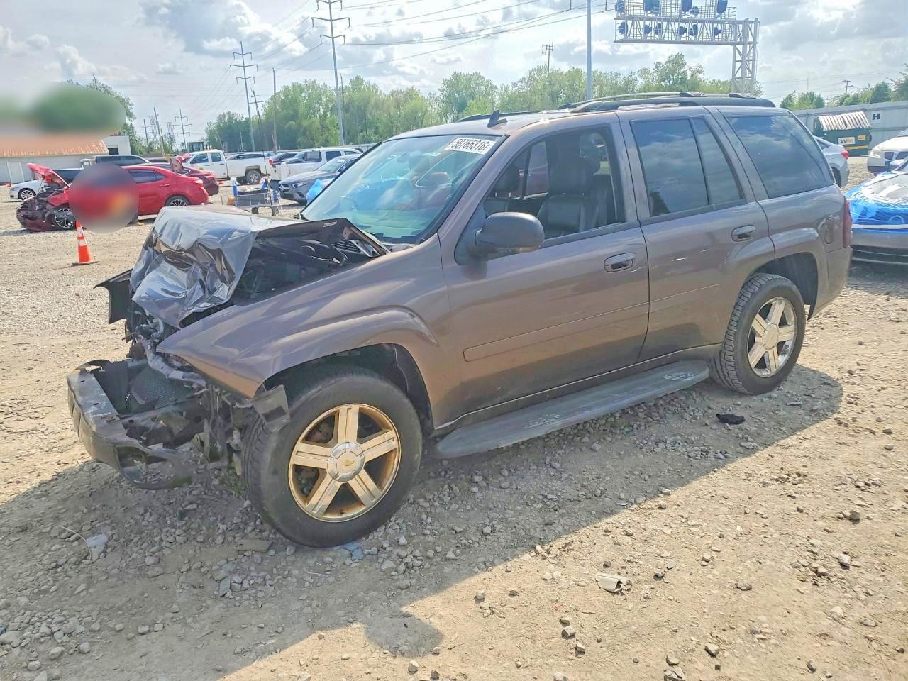 Salvage Chevrolet Trailblaze Image