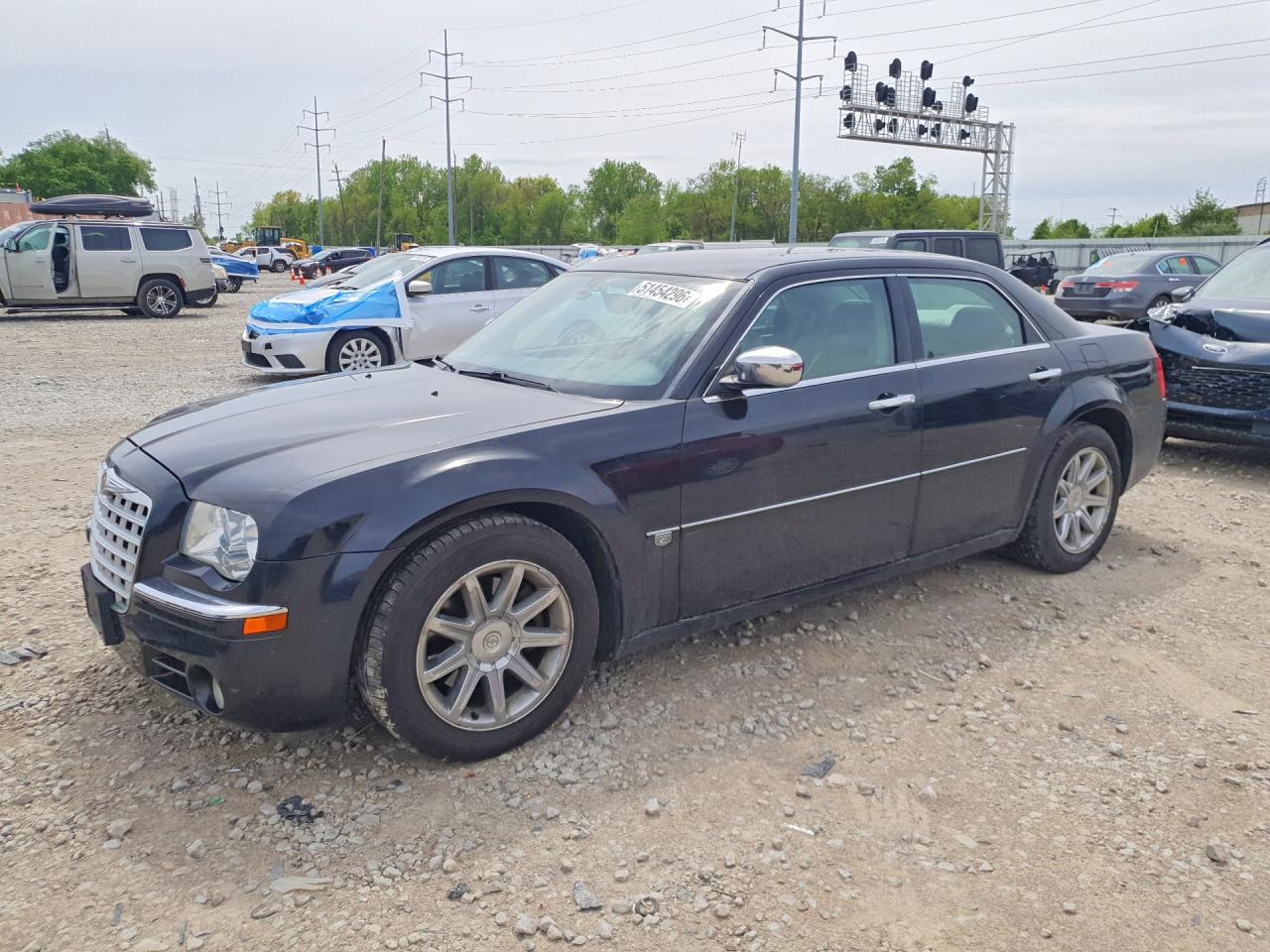 Salvage Chrysler 300 Image