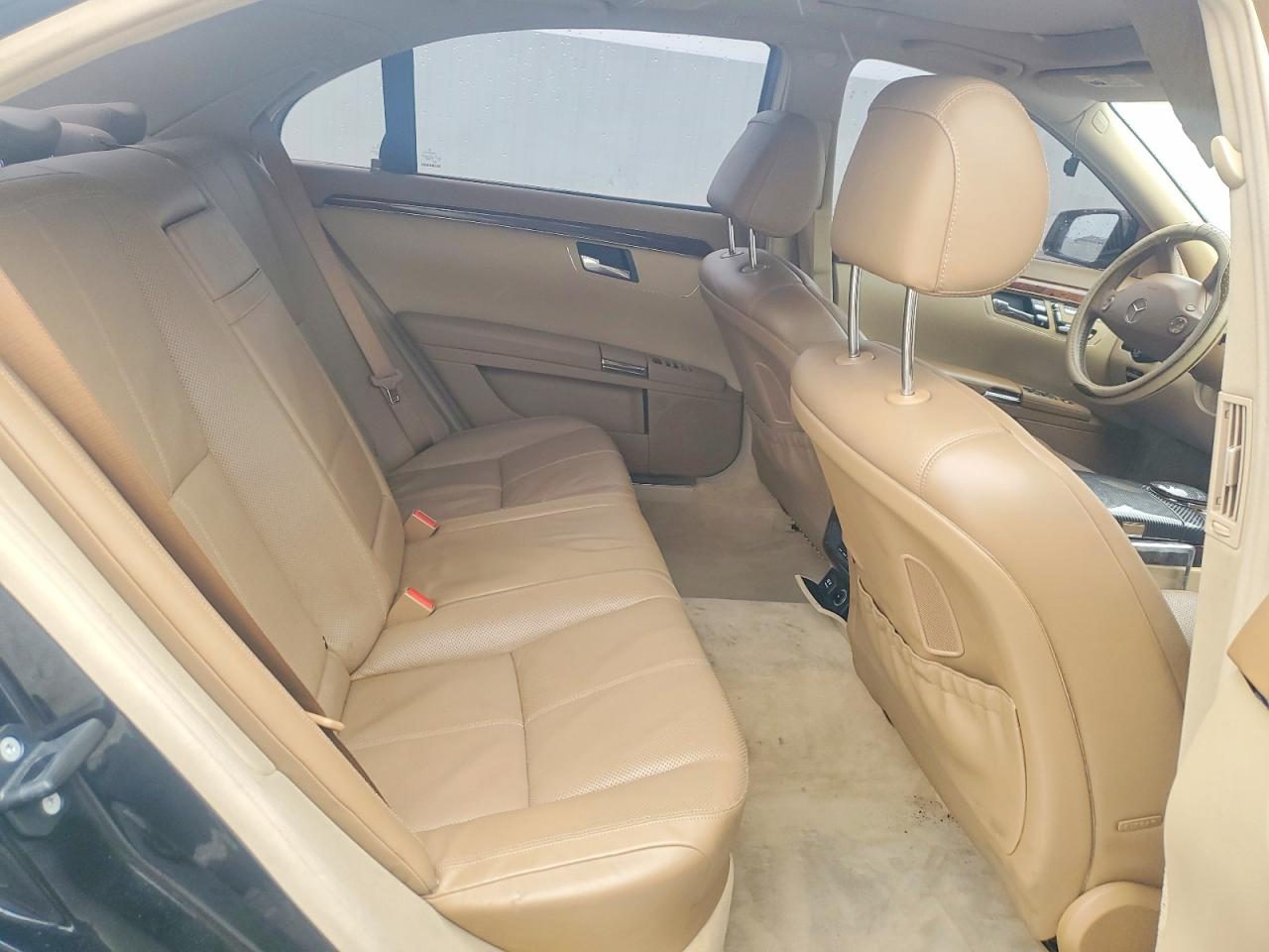 Mercedes-Benz S-Class 550