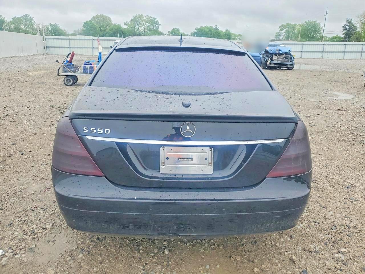 Mercedes-Benz S-Class 550
