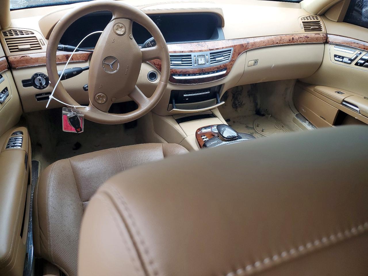 Mercedes-Benz S-Class 550