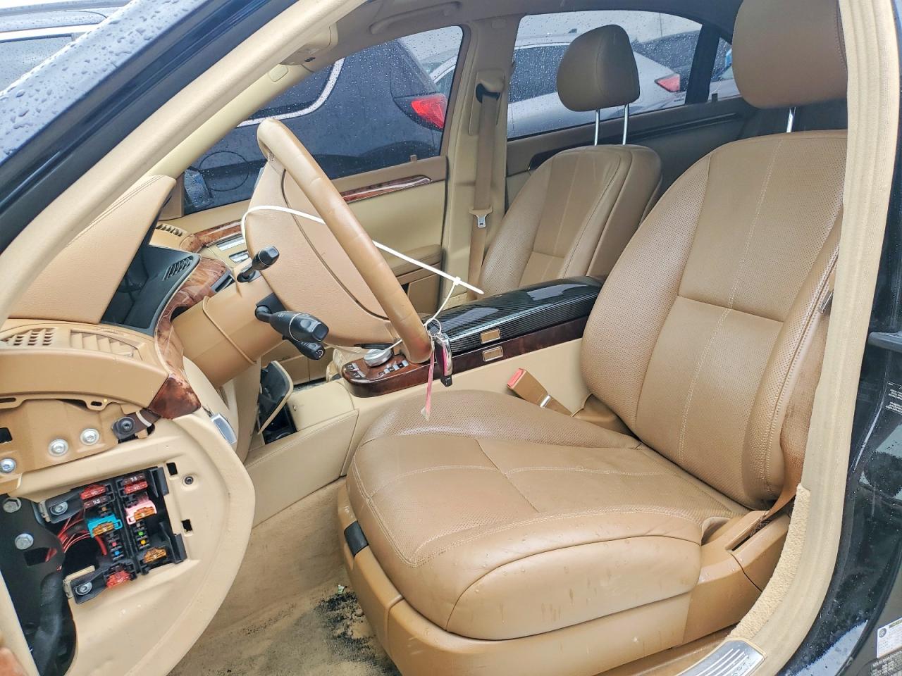 Mercedes-Benz S-Class 550