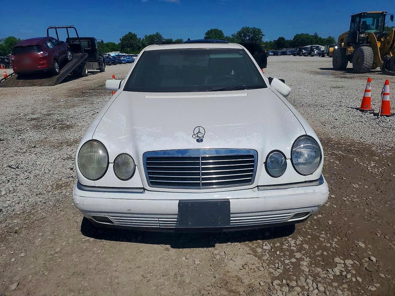 Mercedes-Benz E-Class 320