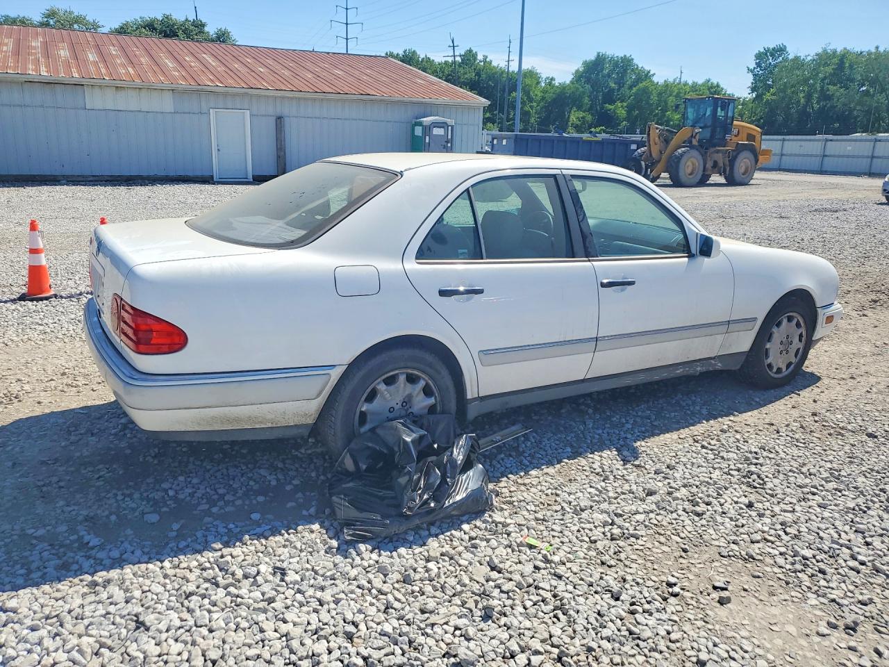 Mercedes-Benz E-Class 320
