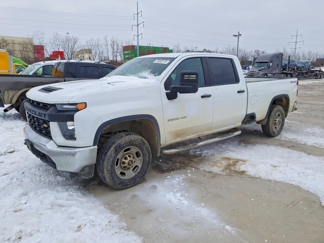 Salvage Chevrolet Silverado Image