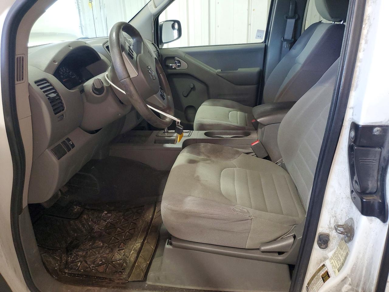 Nissan Frontier S