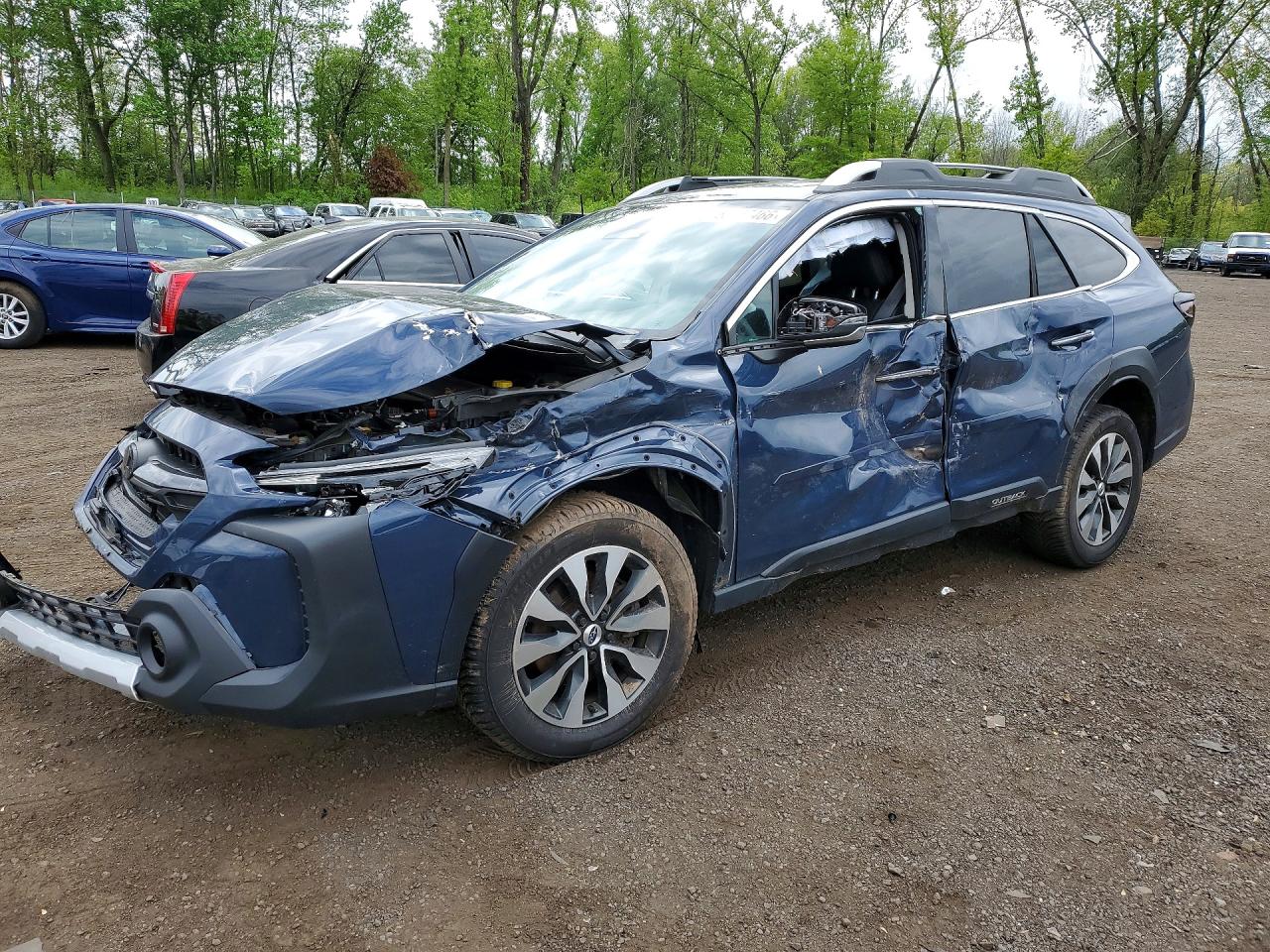 Salvage Subaru Outback Image