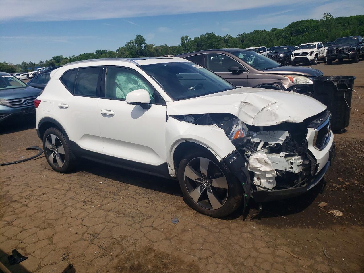 Volvo XC40 T5 Momentum