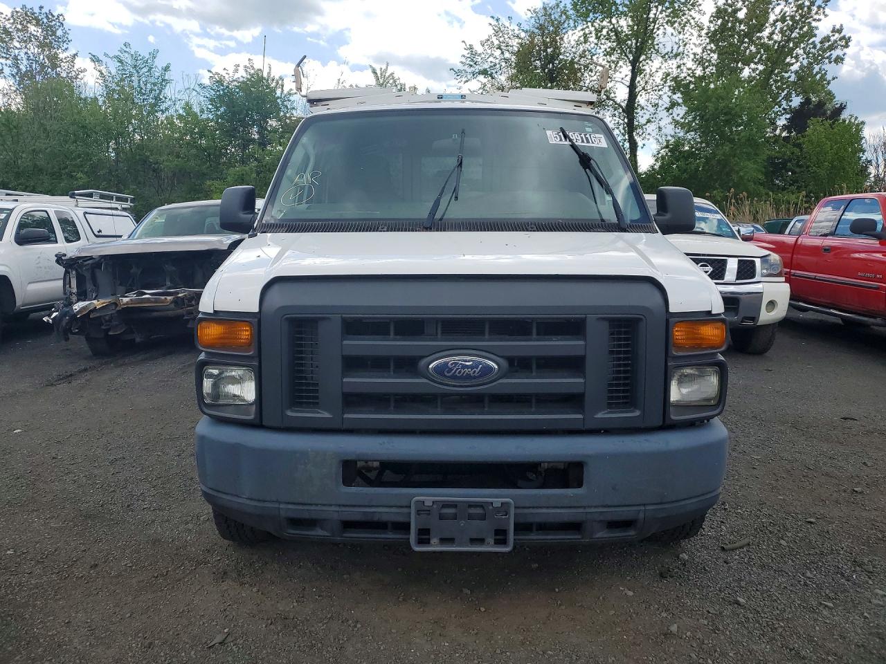Ford Econoline E250 Van