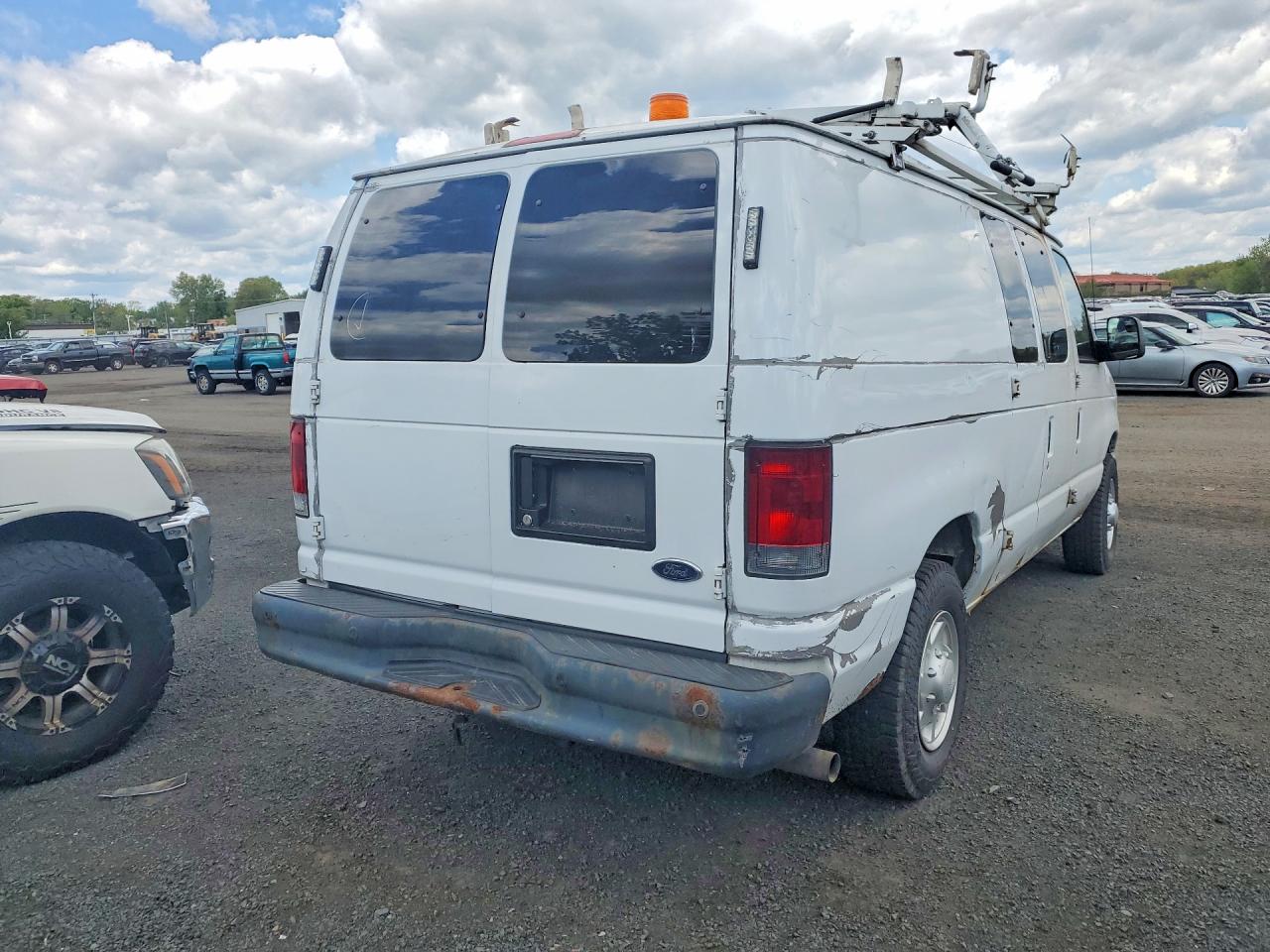Ford Econoline E250 Van