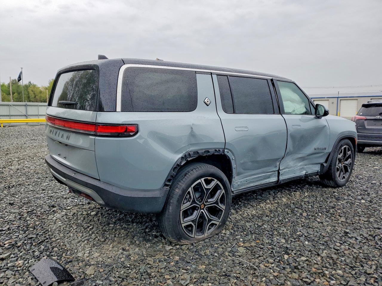 Rivian Ris Adventure