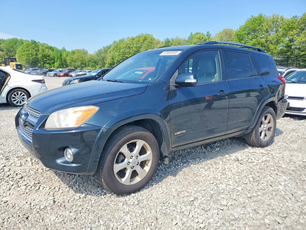 Salvage Toyota RAV4 Image