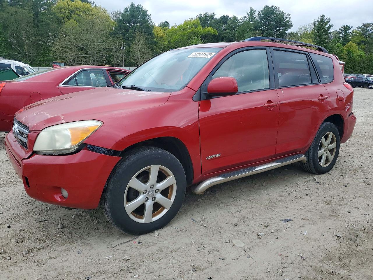 Salvage Toyota RAV4 Image