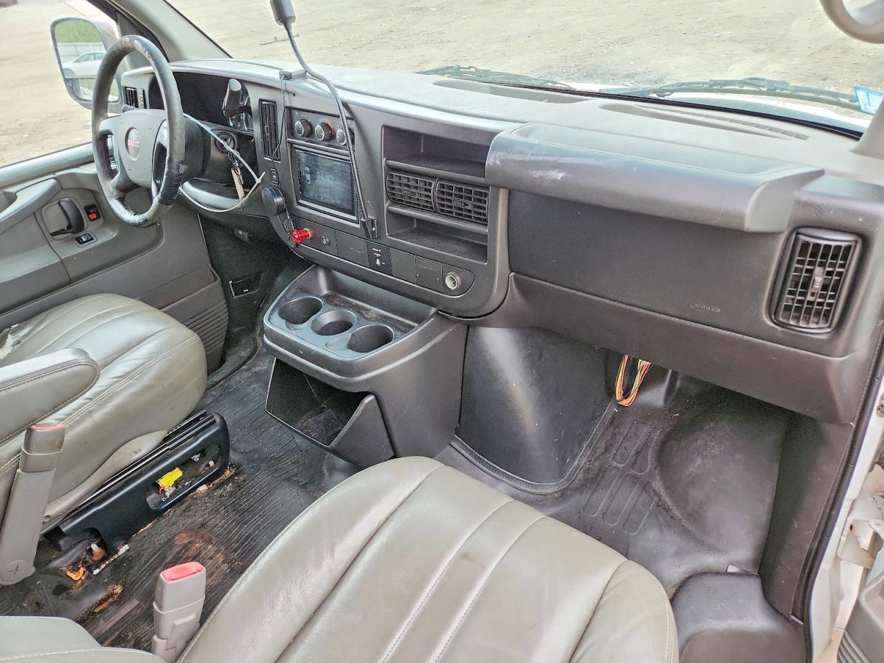GMC Savana G3500