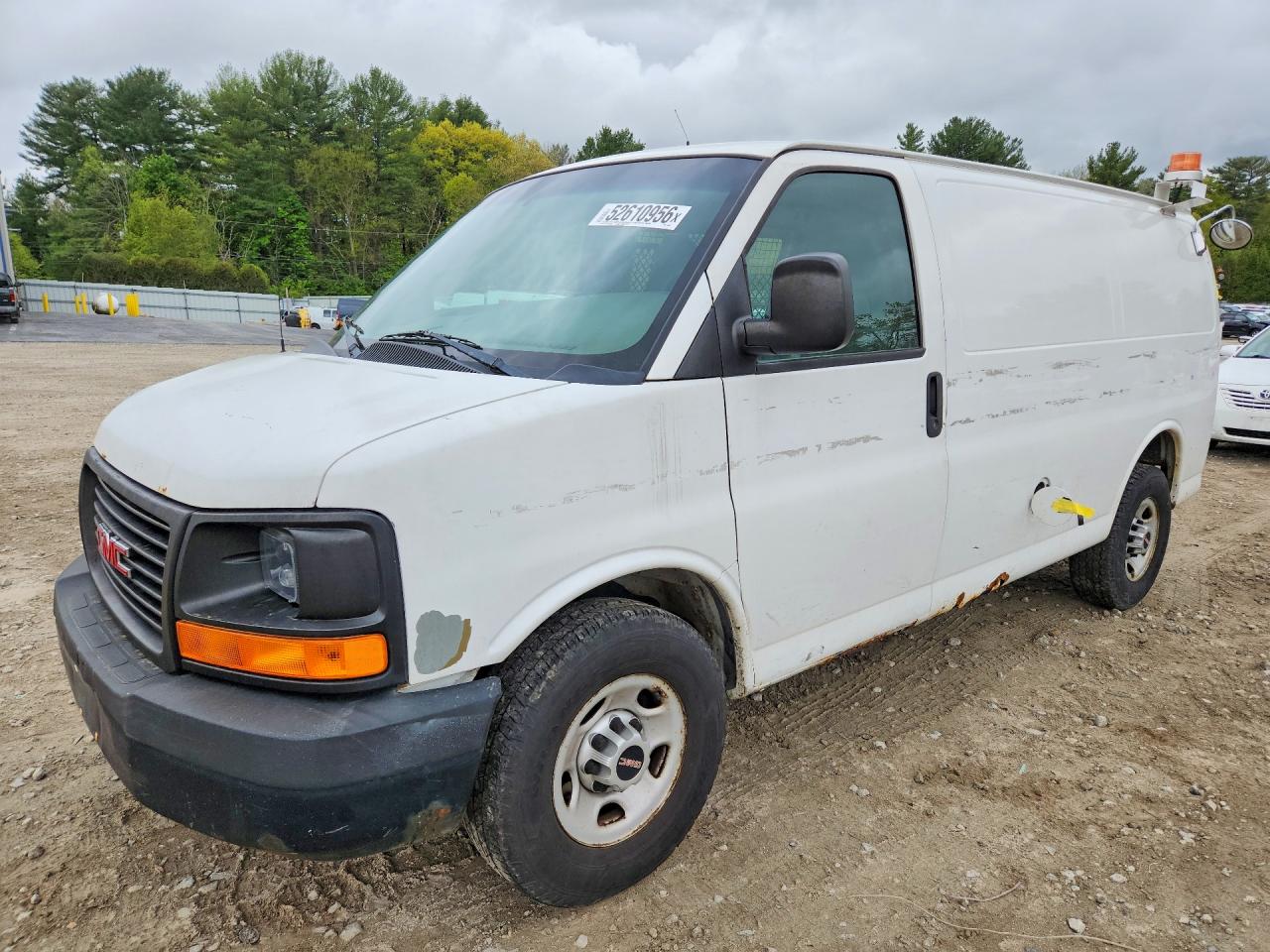Salvage GMC Savana Image