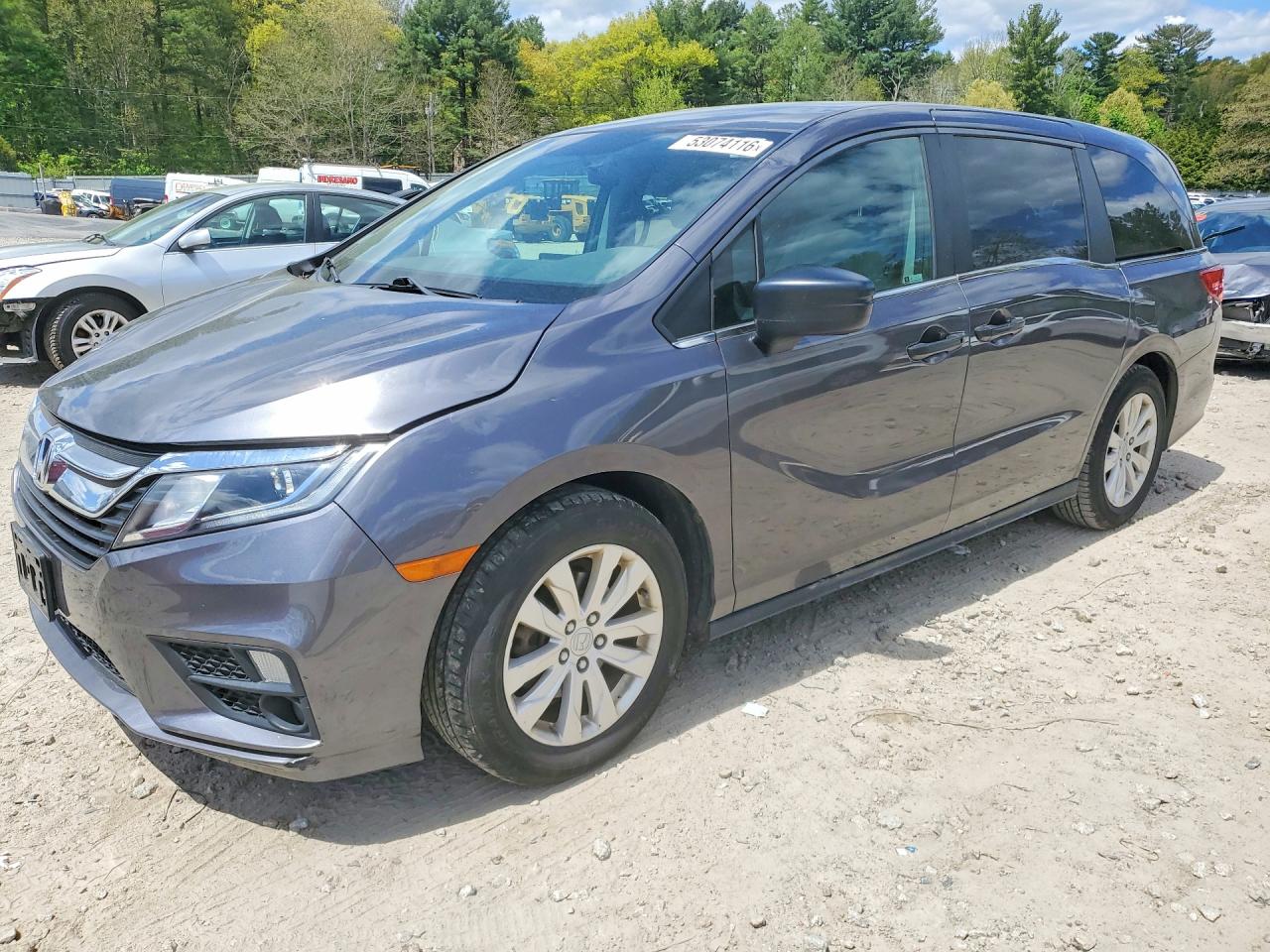Salvage Honda Odyssey Image