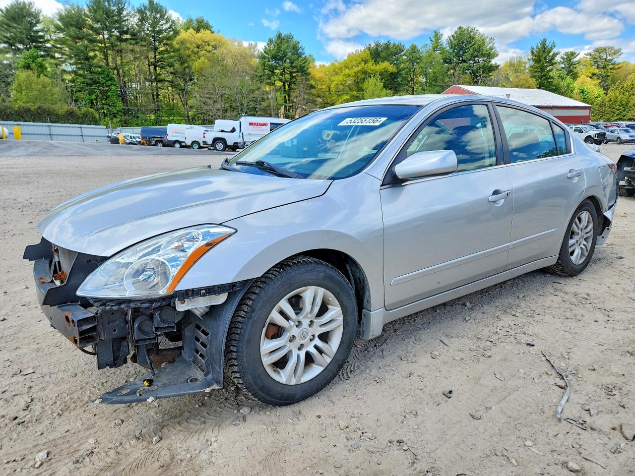 Salvage Nissan Altima Image