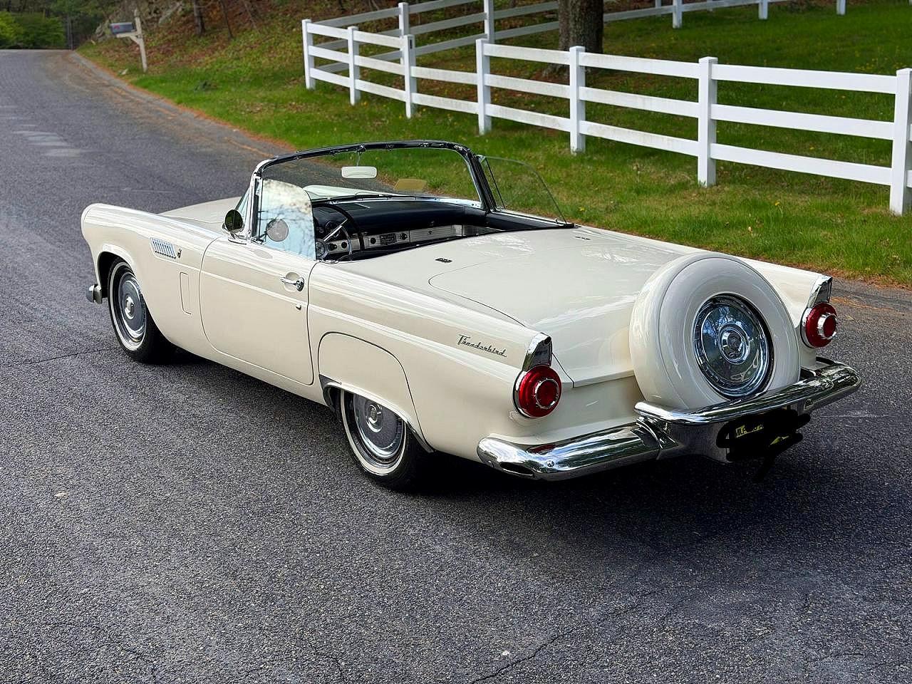 Ford Thunderbird