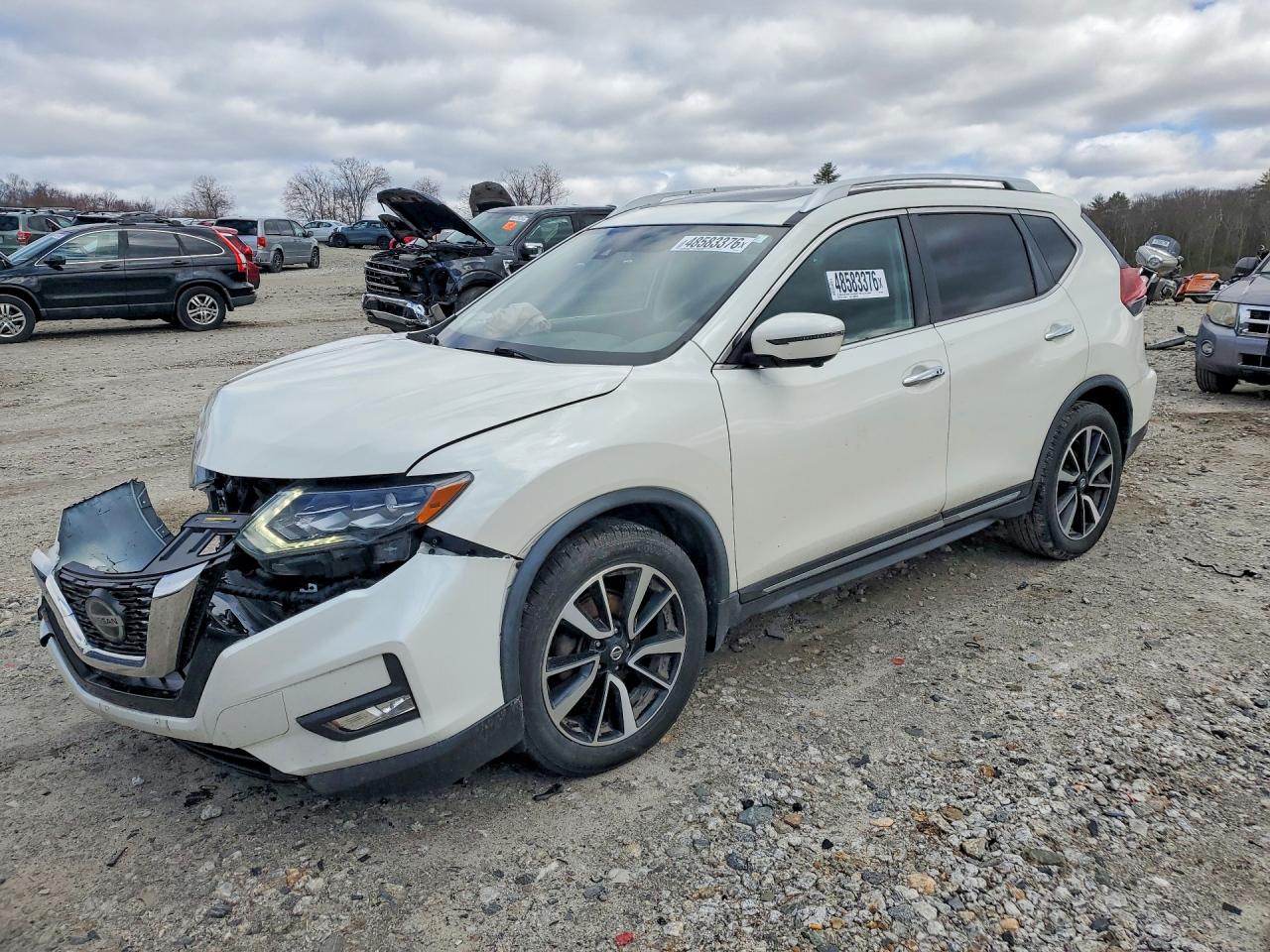 Salvage Nissan Rogue Image