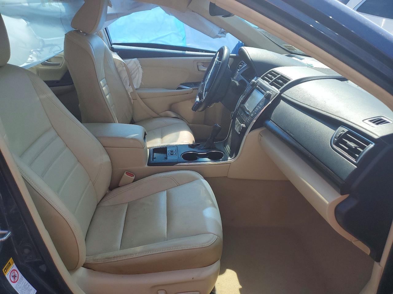 Toyota Camry Xle V6