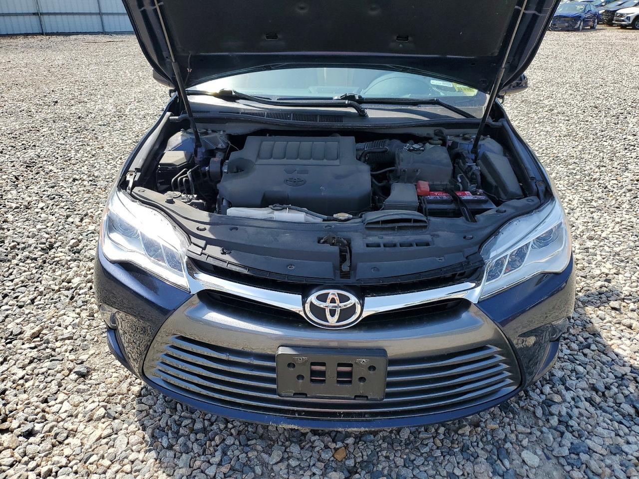 Toyota Camry Xle V6