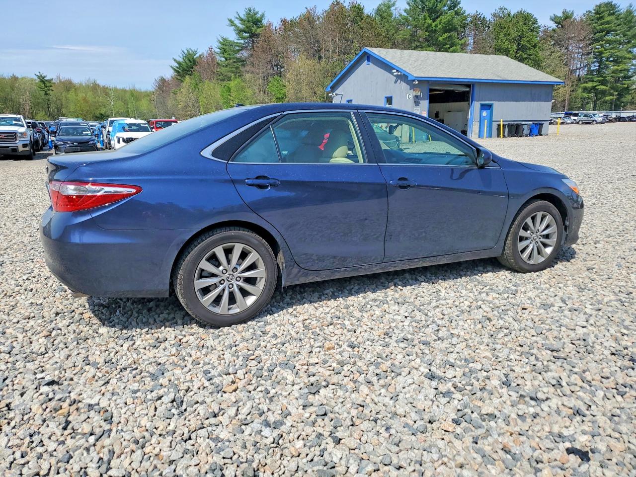 Toyota Camry Xle V6