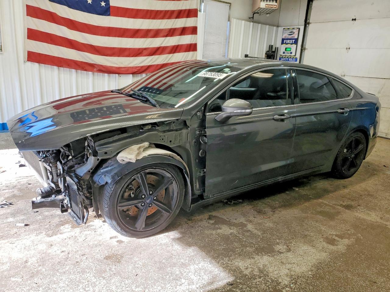 Salvage Ford Fusion Image