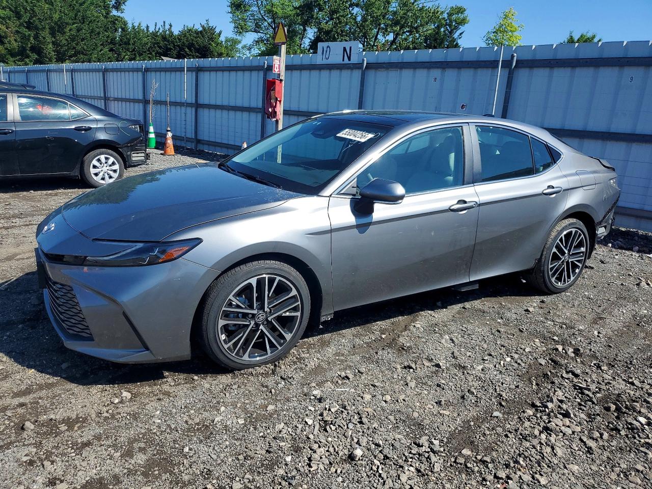 Salvage Toyota Camry Image
