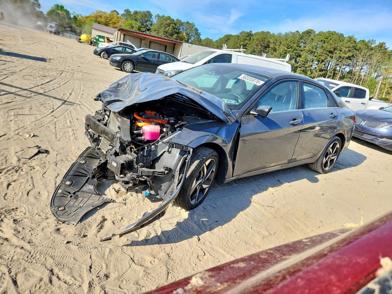 Salvage Hyundai ELANTRA Image