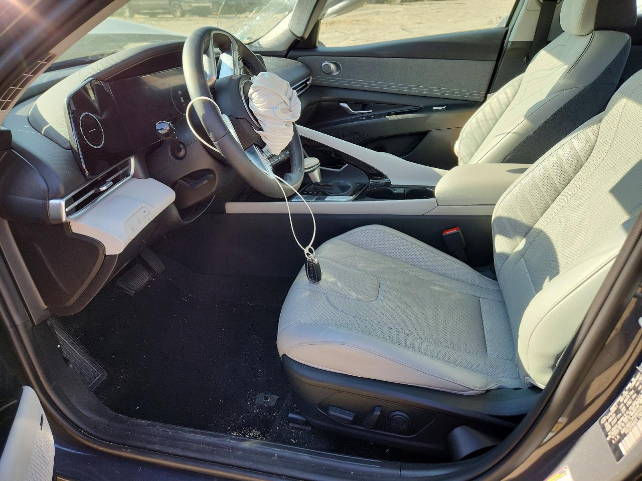Hyundai ELANTRA Limited